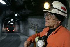 Chile copper mine collapse leaves one dead, five missing