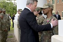 Soldiers recognized for subduing gunman at Georgia base