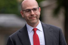 Trump nominates new Fed board member