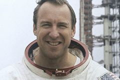 Apollo 13 Commander James Lovell dies at 97