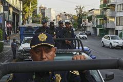 Mexico hands cartel leaders over to U.S. for trials