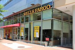 Texas megachurch pastor says scammers stole $18K pretending to work for Wells Fargo