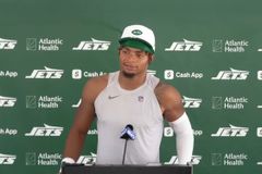 New York Jets Quarterback Justin Fields Says He's Addicted to Reading the Bible - RELEVANT
