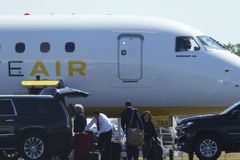 Texas Democrats return, end two-week redistricting standoff