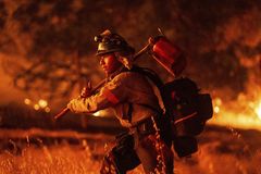 Oregon, California wildfires destroy homes amid heat wave