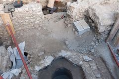 1,500-year-old Christian cathedral, baptistery unearthed beneath market in France