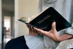 Americans more likely to have a stronger sense of identity the more they read the Bible: study
