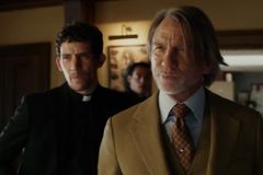 Murder Moves to Church in the New 'Knives Out 3' Trailer - RELEVANT