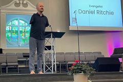 Born without arms, Daniel Ritchie still reaches with the Gospel | Baptist Press
