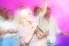 Carrie Underwood Helped Lead Worship at Her Church This Weekend - RELEVANT