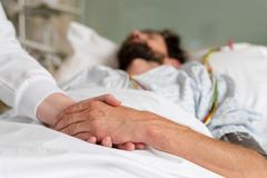 Narrow majority of Americans support assisted suicide: Lifeway Research