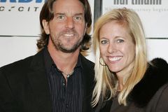 Grammy-winning country songwriter dies in North Carolina plane crash