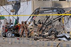 10 dead, dozens injured in Pakistani car bombing