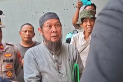Muslims demand Christians halt worship at site in Indonesia