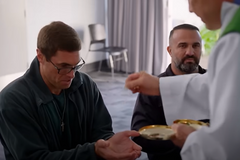 Viral video shows Australian father forgiving children’s killer inside prison, sharing prayer and communion