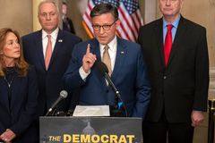 Trump to decide federal staffer cuts amid shutdown