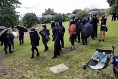 Antifa throws flash bombs at children, injures pastor at Christian prayer event in Portland