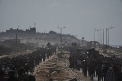 Thousands of Palestinians return to what's left of their homes as Gaza ceasefire takes effect | Baptist Press