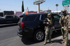 U.S. Marshal, migrant shot during Los Angeles traffic stop