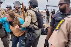 After Clergy Arrests, Religious Pushback to ICE Expands in Chicago