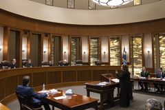 Minnesota’s top court lets man sue over women’s powerlifting