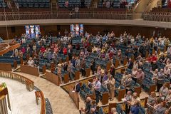 Study finds more Americans with positive view of religion