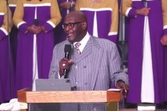 Tyler Perry donates $100K to Marvin Winans’ church amid viral video controversy, pastor claims