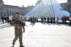 Five more arrested in connection with Louvre jewel heist