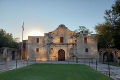 Alamo CEO steps down after Texas Lt. Gov. Patrick calls out college writings