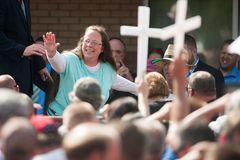 Supreme Court rejects Kim Davis’ request to reconsider landmark gay marriage ruling