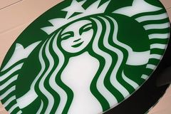 Starbucks kicks off holidays with national employee strike