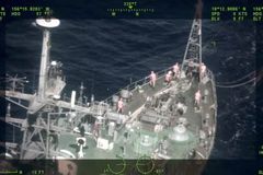 Russian ship lurking near Hawaii, Coast Guard says