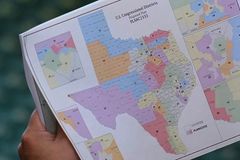 Court temporarily halts use of Texas’s new congressional map