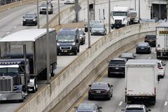 Ammo truck fire shuts down Louisville interstate