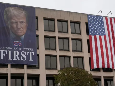 Department of Labor Holds First Prayer Service