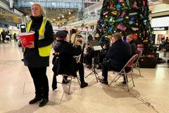 UK Christians Challenge Christmas Rally Organized by Far-Right Provocateur