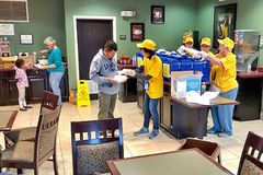 'Hungry' & 'confused' migrants aided by N.M. Baptists | Baptist Press