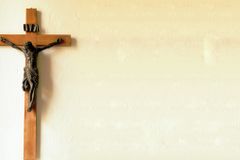 Quebec City officials vote to remove crucifix displayed in council chamber