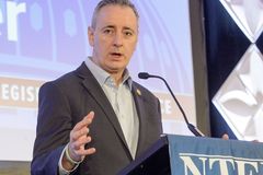 Four Republicans cross aisle, force vote on healthcare bills