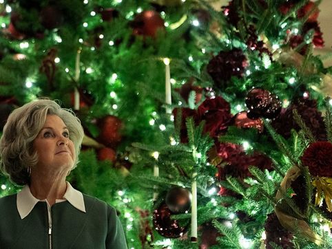 Federal employees given five-day weekend for Christmas