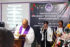 Church in Indonesia Celebrates Christmas despite Ban, Threat - Morningstar News