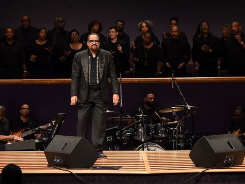 Award-winning singer who 'changed the face of black gospel music' dies at 77