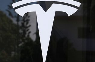 Chinese company ousts Tesla as biggest EV maker