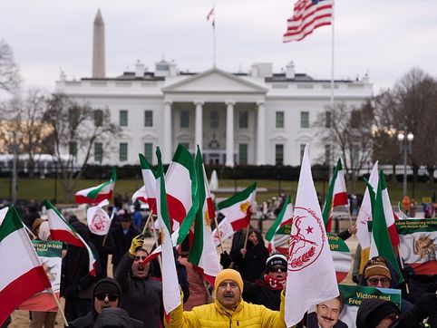 Trump threatens U.S. action to protect Iranian demonstrators