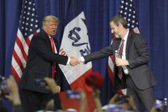 Philip Yancey Clarifies Trump-Evangelical Comments; Did Not Endorse Hillary