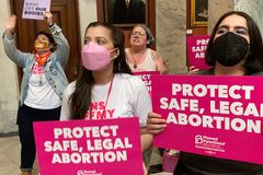 Prosecutor drops homicide charge against Kentucky woman accused of aborting baby