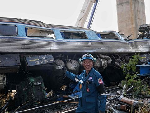 Dozens killed as Thai passenger train hits fallen crane