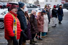 Maine Clergy Form Spiritual ‘Shield’ Outside Workplaces to Protect Immigrants From ICE