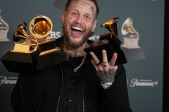Country singer Jelly Roll praises Jesus from Grammy’s stage
