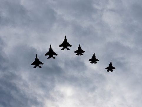 U.S. Air Force veteran accused of training Chinese fighter pilots